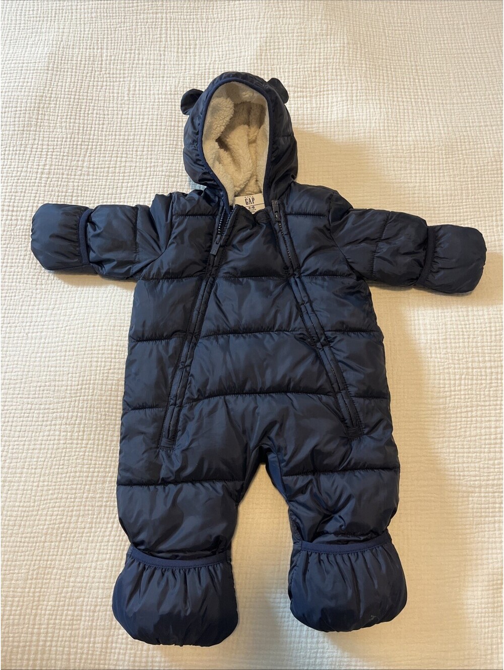 NEW Infant Snow Suit  Zip Down With Lining And Foot Muff Sz 3-6 M Color: NVY GAP